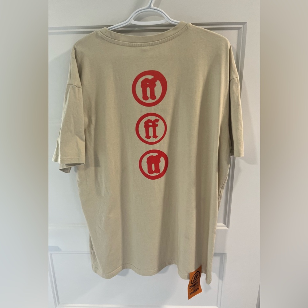 Forgotten Faces Men’s T-Shirt - Picture 4 of 7